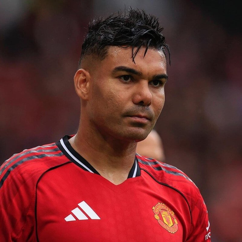 TheMatchdayHQ's tweet image. 🚨💰| 𝐁𝐑𝐄𝐀𝐊𝐈𝐍𝐆: Casemiro cost Manchester United a whopping £148m in transfer fees and wages. 

[@MailSport]