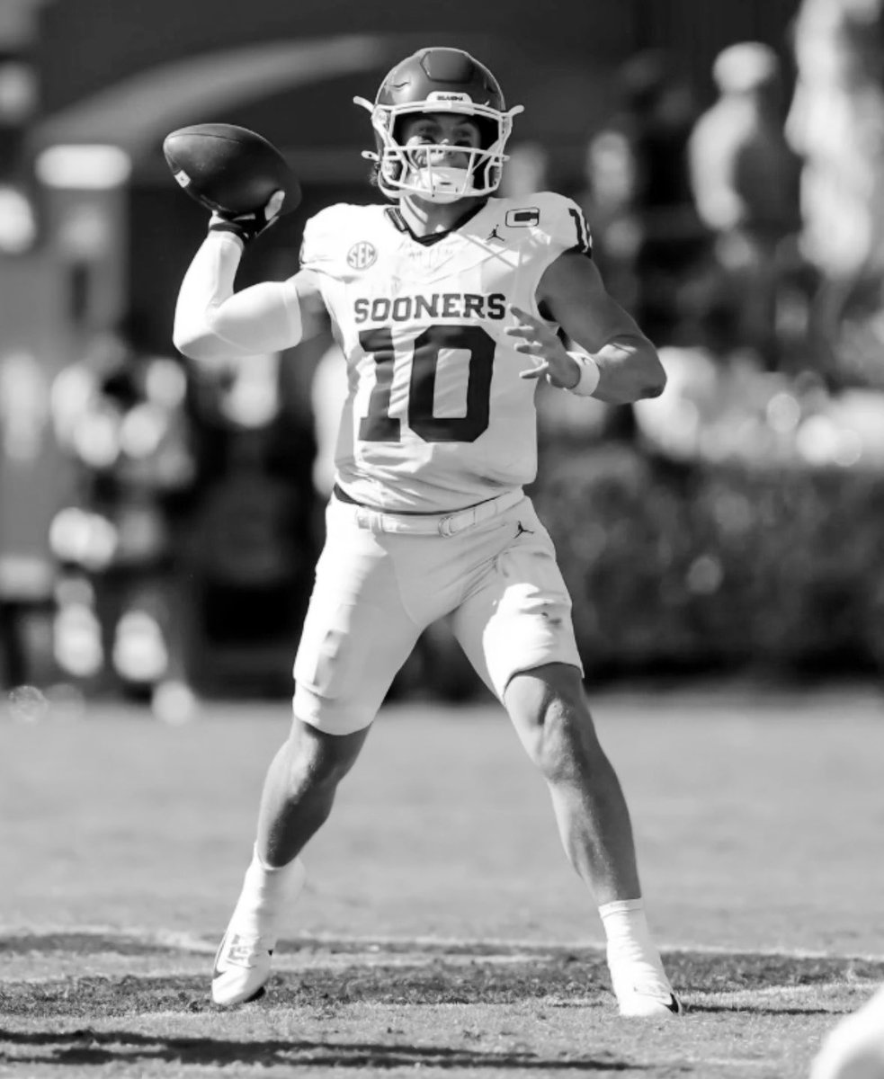 ⭕️U - Woerzy tweet media