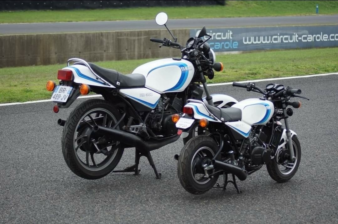 Mini me two-stroke edition...

#Yamaha #RD350