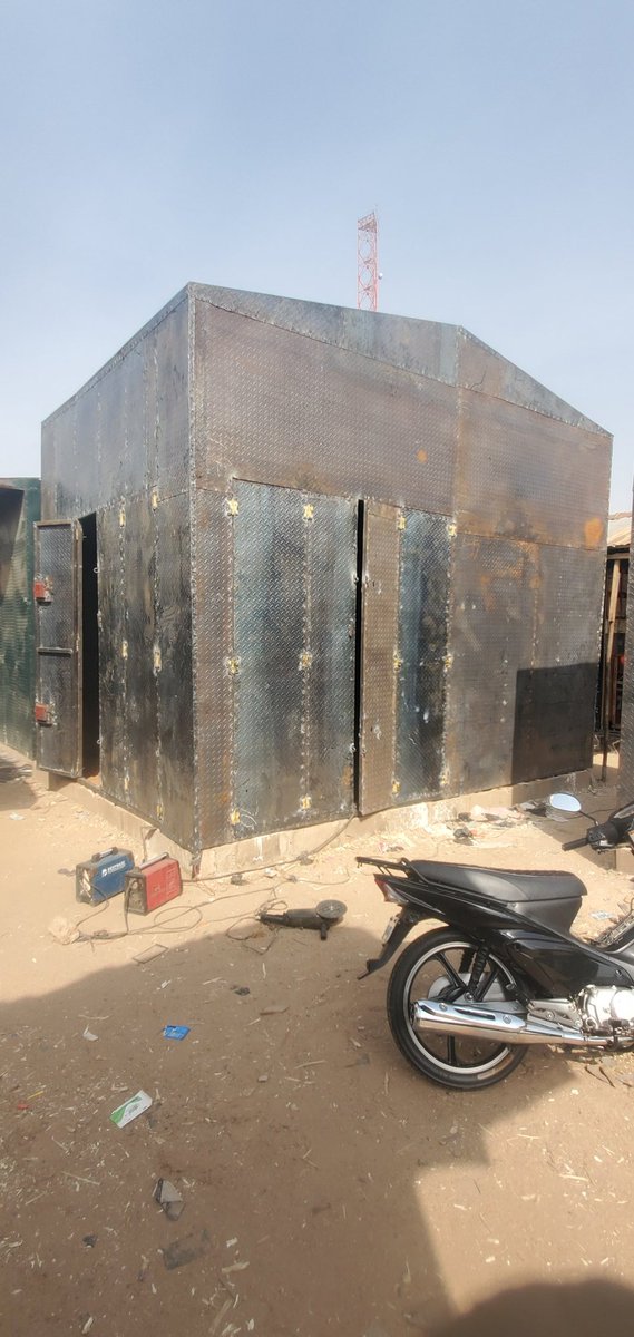 ABDOOL_CEO's tweet photo. 16/12 feet container done at gombe old gombe line https://t.co/dN0u7lYiNQ
