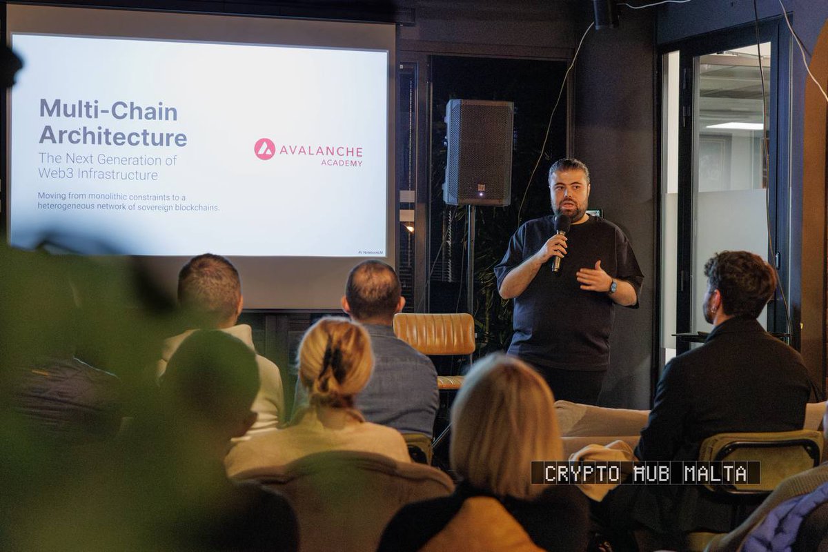 Team1 x @l1beat_io MeetUp at Crypto Hub Malta 🇲🇹 Shoutout to L1 Beat  founder, @muhammetselimfe, for giving a workshop on Avalanche and also  showcasing Build Games. Excited for more events in Malta