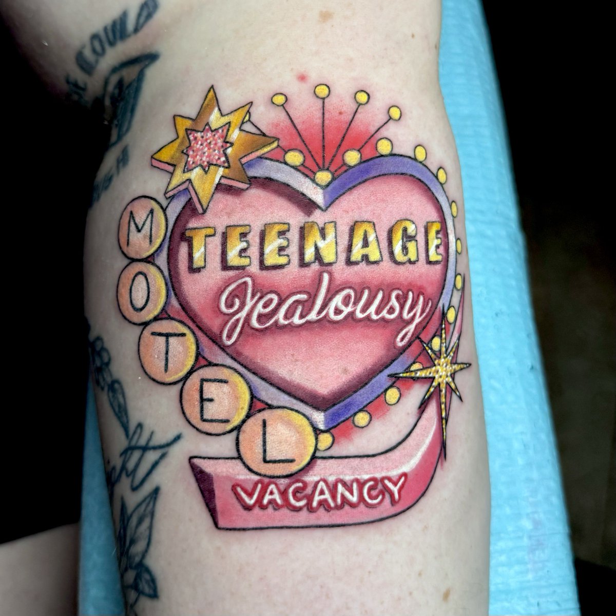 skyebyrd1's tweet photo. @TeamWaterparx it's literally teenage jealousy and it will be emblazoned on me forever thanks https://t.co/PAG5eyCKBV