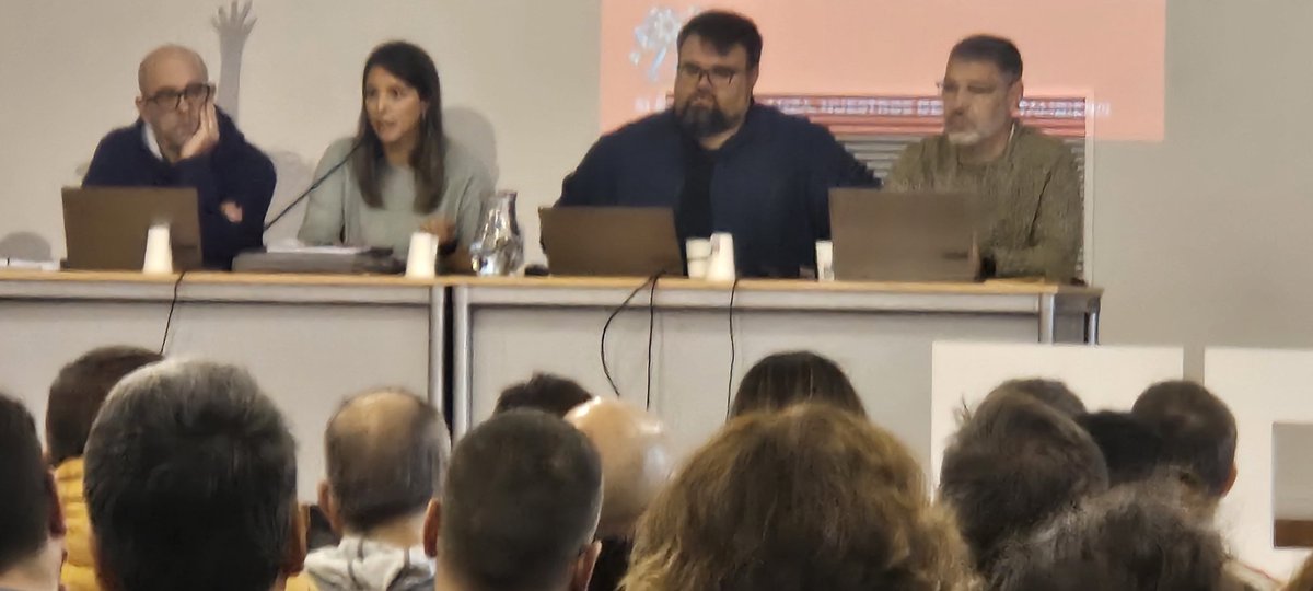 anthidal6's tweet photo. El nou Conveni del Metall de Barcelona ha estat exposat aquest matí , per @annanunezv  i @_Vizuete_ . Les persones del territori @FICCOOBLLPAG que han lluitat aquest conveni amb  vaga i mobilitzacions, han participat  activament . Com sempre . https://t.co/RBZRBQZiRR