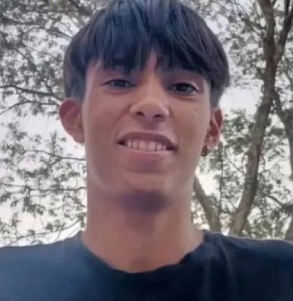 TTendenciaX's tweet image. "Jeremias Monzón":
Porque tras la viralización del perturbador video donde un grupo de jóvenes de 14 años lo torturan y asesinan a sangre fría, varios usuarios exigen la pena de muerte para los responsables.