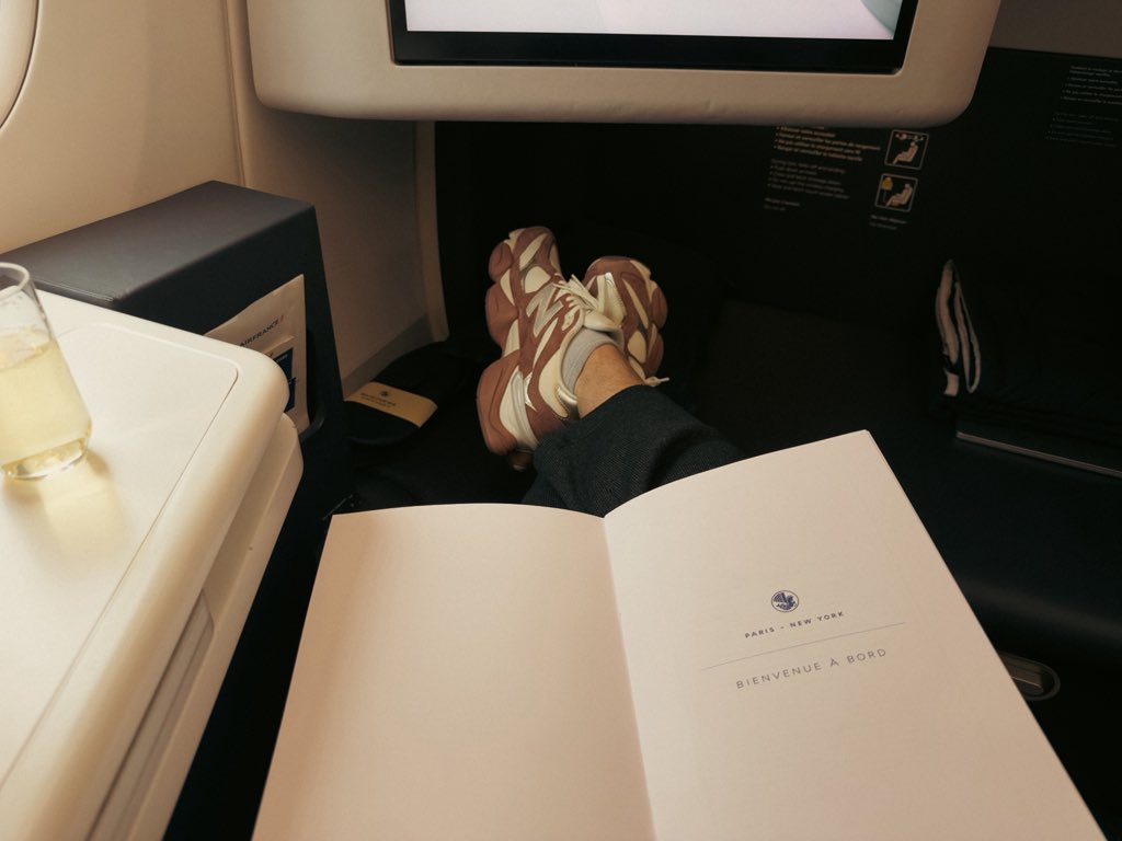 Powlisher tweet media