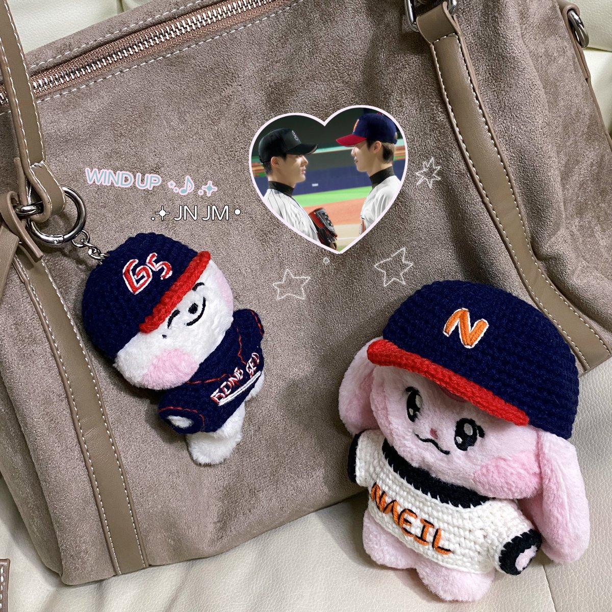 outjourneyy's tweet image. แจก 2 set สุ่มจากรีค่ะ (25/04) 

for mini keyring size ✨

** เลือกแบบชุดเองได้ค่ะ

WooJin  ˳໒ ͚.ིྀ ݂ . ͚১֯݀♡⃟ Taehee 

 #와인드업 #WINDUP  ⚾️