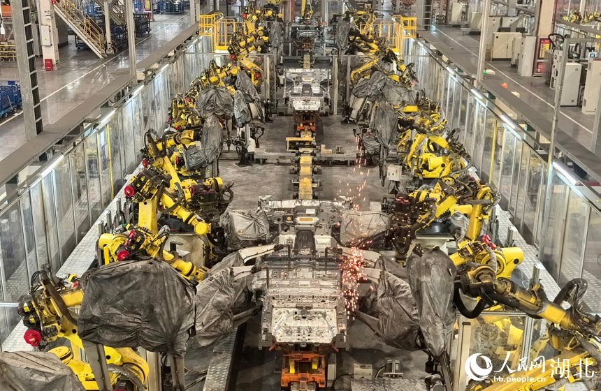 zhu_jingyang's tweet image. ¿Le preocupa a China que la IA y la automatización provoquen la pérdida de empleos?

Viceministro de Industria e Informática de China: 👇👇

"Desde la Revolución Industrial hasta la Revolución de las Tecnologías de la Información, cada gran revolución tecnológica ha generado…