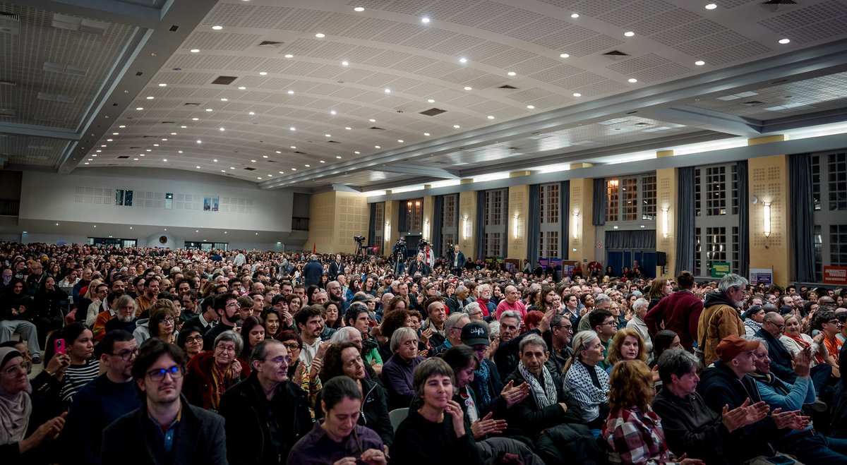 FranceInsoumise's tweet image. Plus de 1500 personnes à Toulouse ce soir pour le meeting « Demain Toulouse » avec Jean-Luc Mélenchon et François Piquemal, candidat à la mairie de Toulouse 🔥

👉 Suivez en direct : youtube.com/live/Hi1A5E2mq…