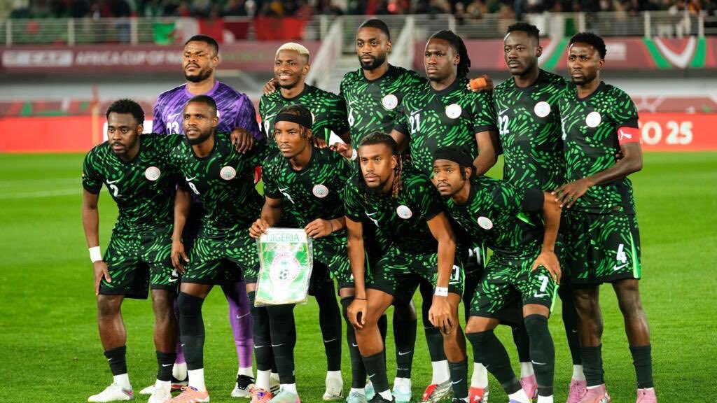 Le Nigeria 🇳🇬 menace de 𝗕𝗢𝗬𝗖𝗢𝗧𝗧𝗘𝗥 la Coupe du Monde 2026 si Donald Trump ne lève pas la suspension des visas pour ses citoyens 🤯

Le pays n’est toutefois pas qualifié ❌

(<a href="/LaureBoulard/">Laure Boulard</a>)