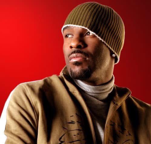 elmusicfeelings's tweet photo. 🎂Kaysha a 52 ans. Producteur, chanteur, rappeur, arrangeur, mixeur. Pillier du zouk moderne, mais pas que : il chante/rappe en anglais, français, portugais..on dit qu’il sait tout faire et a un long cv entre influences R&B et Hip Hop! 
On ne compte pas non plus les tubes pour d’autres artistes ( Lynnsha, les déesses, Soumia etc). 
👉Si vous ne déviez retenir qu’un titre de lui??