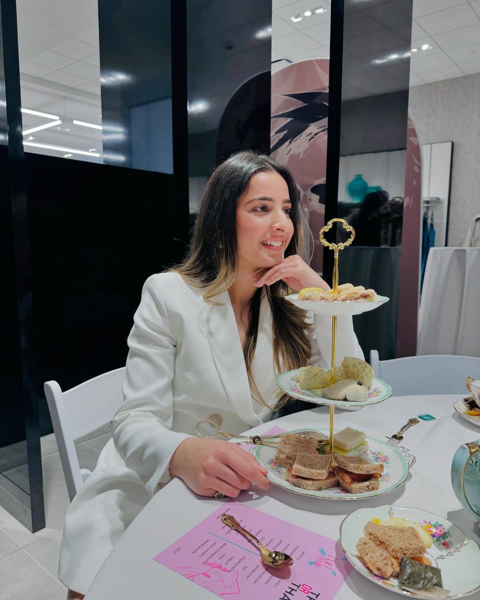 ShamanaseeShama's tweet image. Sipping tea, savoring moments, and enjoying the little luxuries ☕✨
#AfternoonTea #TeaTime #ElegantMoments
