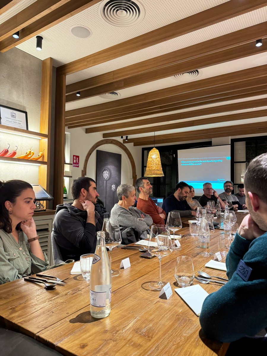 Comencem la ronda de presentació al #trinxat amb l' <a href="/incendi/">Marc Castellnou</a> al <a href="/FerranCerro/">Ferran Cerro Restaurant</a>
