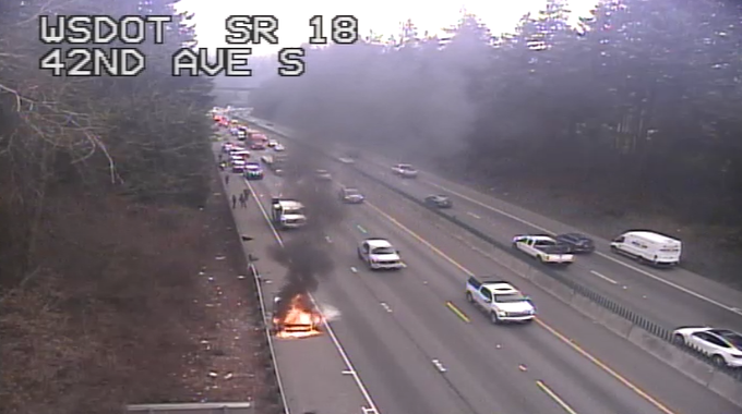 [SR-18] SR 18 右車線 通行止め