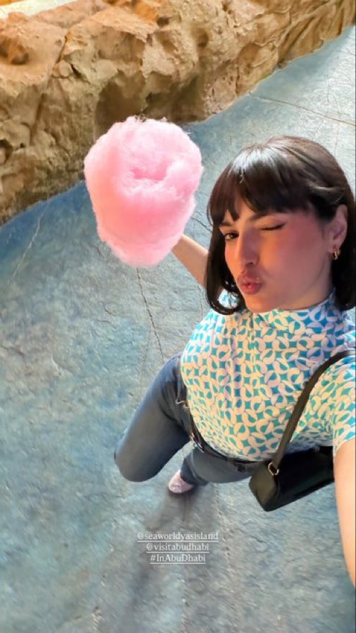 نحلب ونديث مشهورات🛐؟

خاص