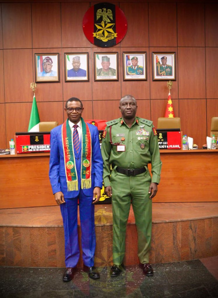 HQNigerianArmy's tweet image. PRESS RELEASE

COAS CHARGES 38 REGULAR COURSE TO CHAMPION UNITY, INCLUSION AND NATIONAL SERVICE

The Chief of Army Staff (COAS), Lieutenant General Waidi Shaibu, has called on members of the 38 Regular Course Association of the Nigerian Defence Academy (NDA) to remain united and…