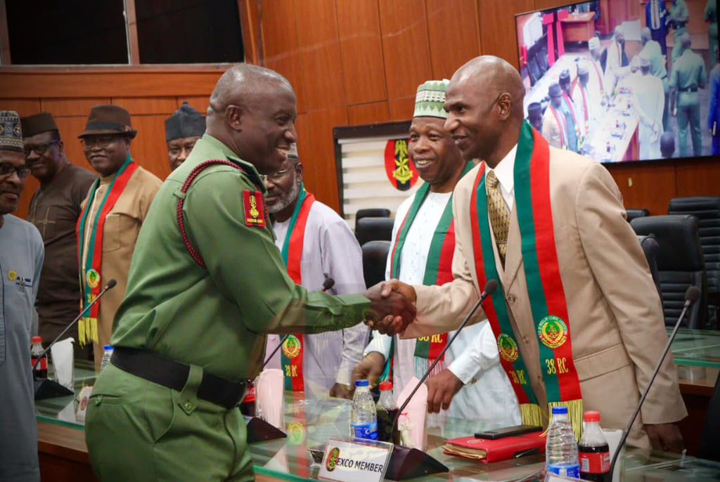 HQNigerianArmy's tweet image. PRESS RELEASE

COAS CHARGES 38 REGULAR COURSE TO CHAMPION UNITY, INCLUSION AND NATIONAL SERVICE

The Chief of Army Staff (COAS), Lieutenant General Waidi Shaibu, has called on members of the 38 Regular Course Association of the Nigerian Defence Academy (NDA) to remain united and…