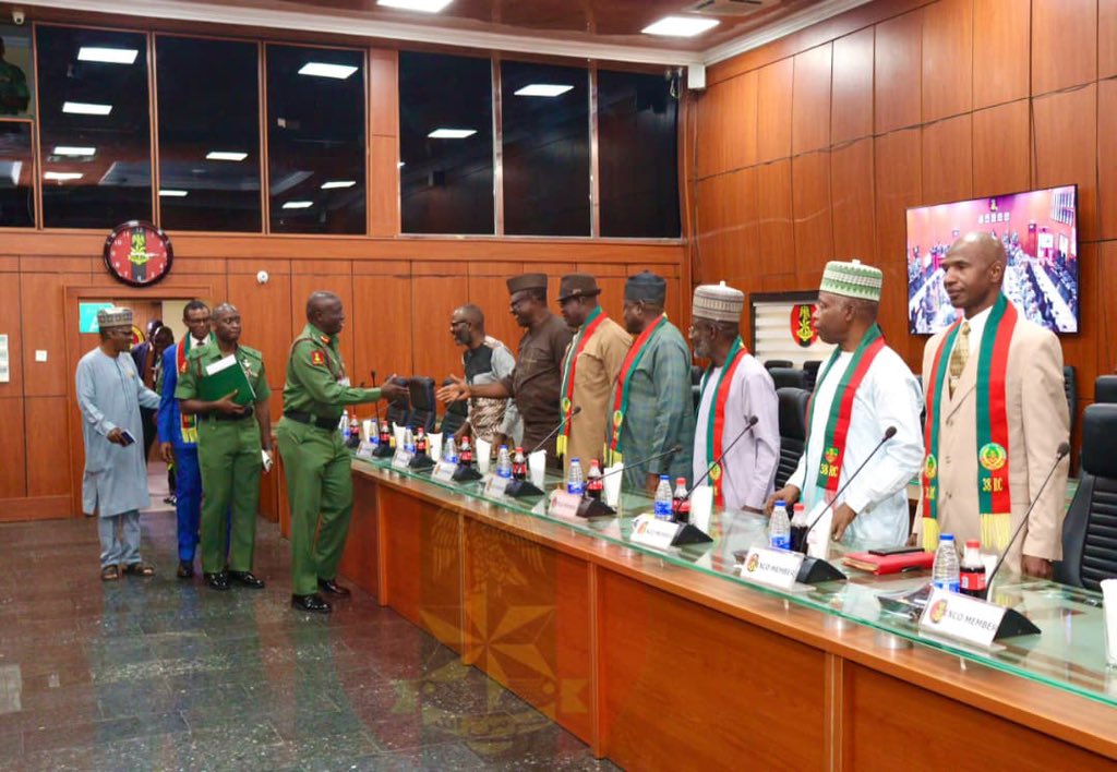 HQNigerianArmy's tweet image. PRESS RELEASE

COAS CHARGES 38 REGULAR COURSE TO CHAMPION UNITY, INCLUSION AND NATIONAL SERVICE

The Chief of Army Staff (COAS), Lieutenant General Waidi Shaibu, has called on members of the 38 Regular Course Association of the Nigerian Defence Academy (NDA) to remain united and…