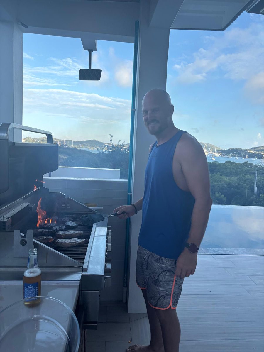 HMS Oardacious tweet media