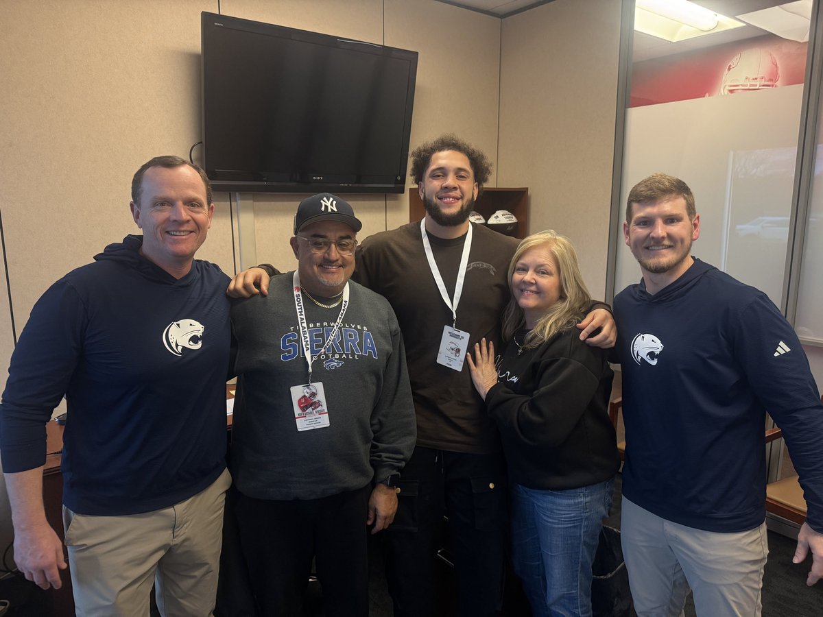 tonyjm3's tweet photo. Congrats to my nephew @EverettHunter_ on his commitment to @SouthAlabamaFB Thanks to head coach @CoachApplewhite  @CoachAdamMann  @tjust86 for an amazing trip! https://t.co/PNybHBeuqS