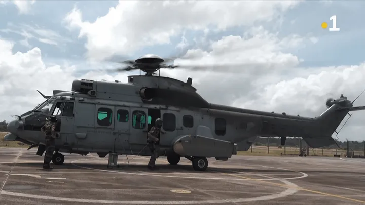 top_force's tweet image. 🚁🇫🇷 @FAG_Officiel Forces #Armées de Guyane : arrivée d'un nouvel hélicoptère #H225M #Caracal la1ere.franceinfo.fr/guyane/forces-…