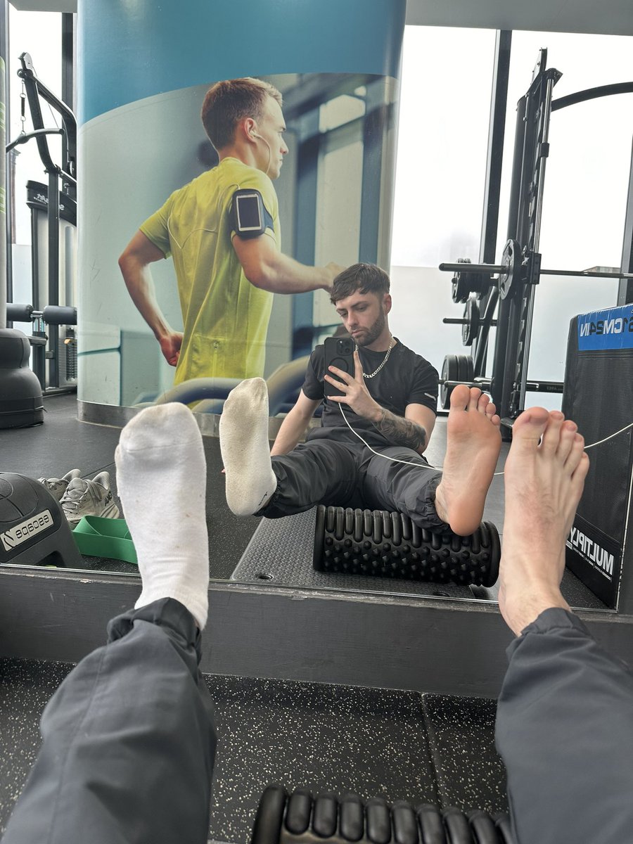 AceAlphas_'s tweet image. Be honest 😈

So… which side are you begging to go to first? 🦶🏻🧦

#findomaddict #cashmaster