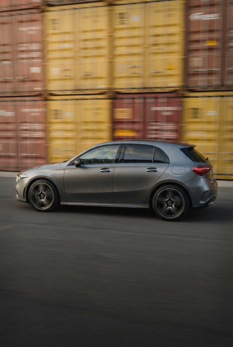 Ismooxx's tweet photo. J’hésitais longtemps entre gros gamos dès le départ pour commencer fort mais la raison m’a rattrapé. On commence avec une petite class A neuve full option et les bolides arriveront dès que les process seront en place et tester avec celle la https://t.co/eXV0UVUf37