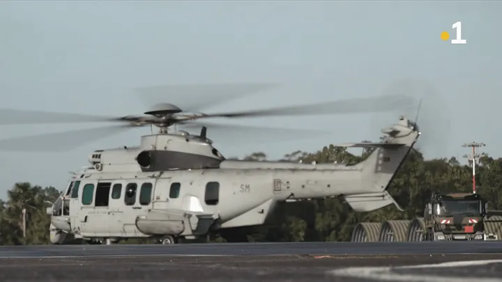 top_force's tweet image. 🚁🇫🇷 @FAG_Officiel Forces #Armées de Guyane : arrivée d'un nouvel hélicoptère #H225M #Caracal la1ere.franceinfo.fr/guyane/forces-…