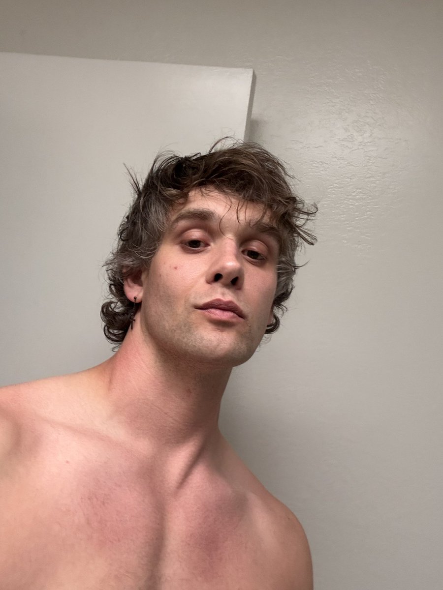 Darian Black (@laversgay) on Twitter photo 