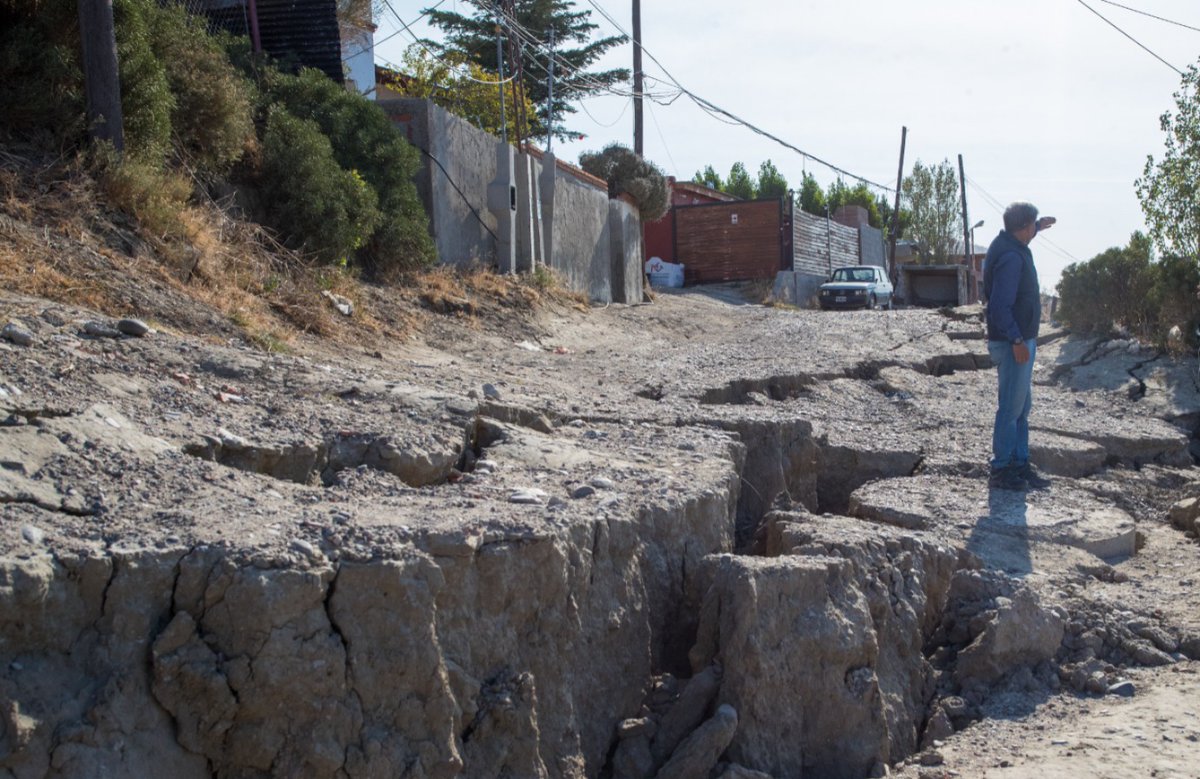 Alivio fiscal para damnificados por la Emergencia Geológica y Urbanística.

Desde el Bloque <a href="/arribachubut/">Arriba Chubut</a> junto al viceintendente <a href="/maxsampaoli1/">Maximiliano Sampaoli</a>, presentamos el proyecto para eximir por seis meses del Impuesto Automotor a vecinos damnificados por el movimiento del #CerroHermitte.