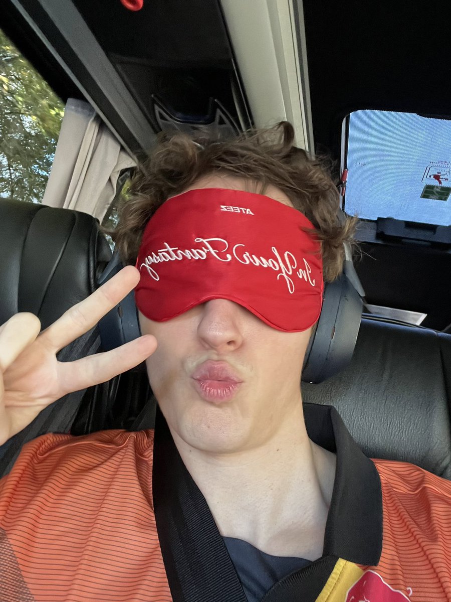 +18 fanservice and its literally just this