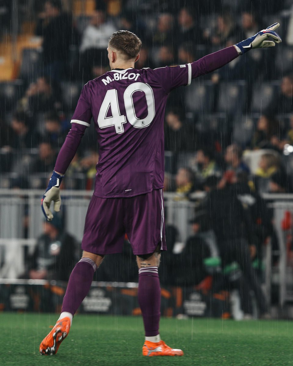 weasleytr's tweet image. bu Bizot isimli or evladının üstüne vura vura kahraman yaptınız aq 

#fenerinmacivar