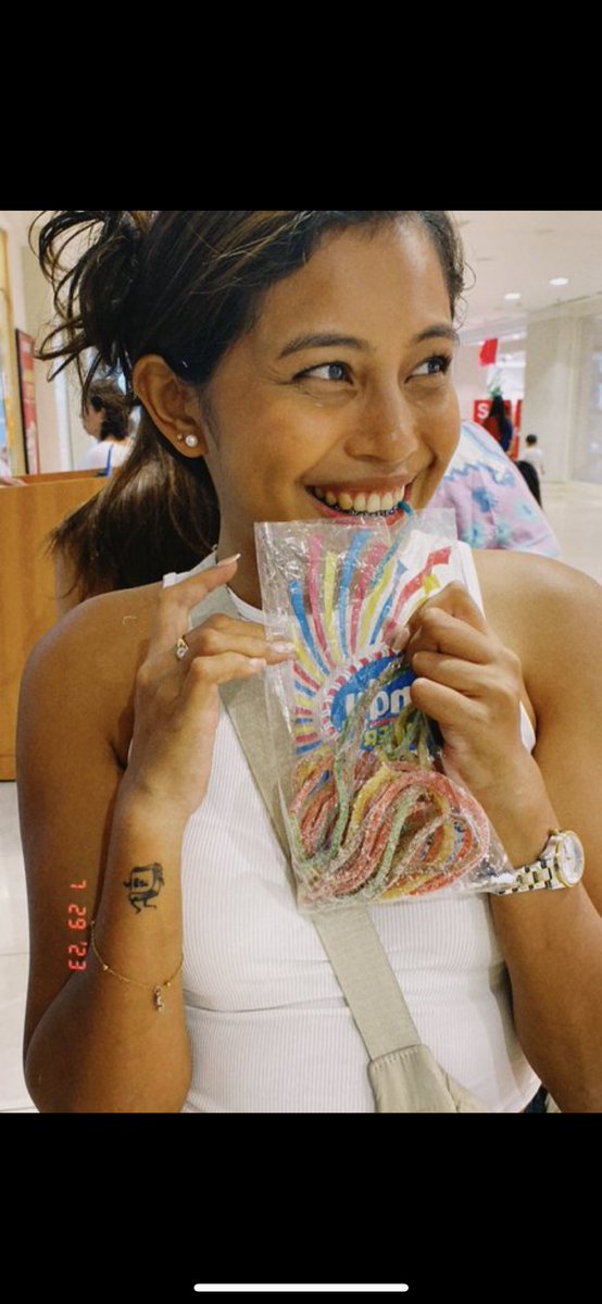 chetabiii's tweet image. Hi its almost 4am and you’re in my thoughts again. Ni try kog new restau earlier nya nakaingon ko if naa paka nag una naka ari. @shobydobidooo I miss you.