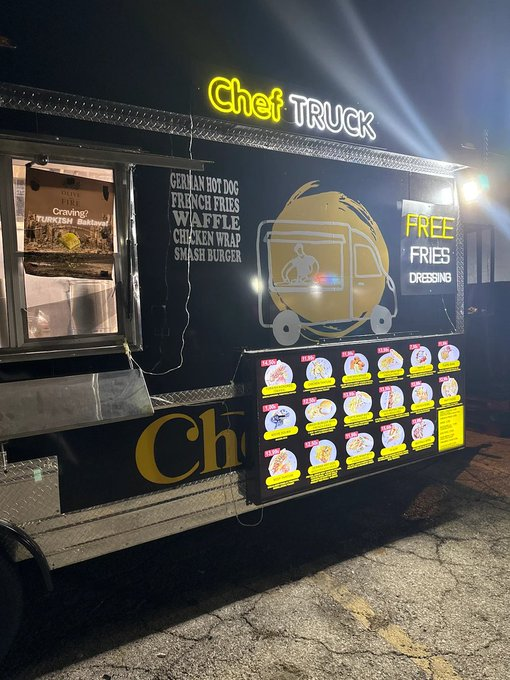 gundemio's tweet photo. ABD'nin Texas eyaletinde günde 2 bin dolar ciro yapan Chef Truck isimli Türk restoranı: 

▬ Kokoreç: 14,50 dolar
▬ Et tantuni: 14 dolar
▬ Midye dolma: 1 dolar https://t.co/TmeSvLKsYw