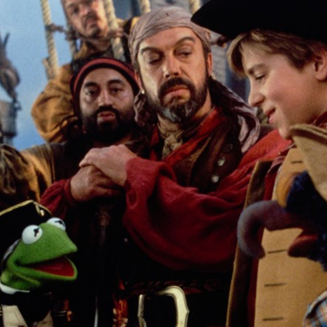 Criticless_inc's tweet image. Time for another Crit Classic! Muppet Treasure Island is a lively musical adaptation of Robert Louis Stevenson's classic adventure novel Treasure Island, reimagined with the Muppets! Do you think there is a better take on this classic tale? #muppettreasureisland #treasureisland