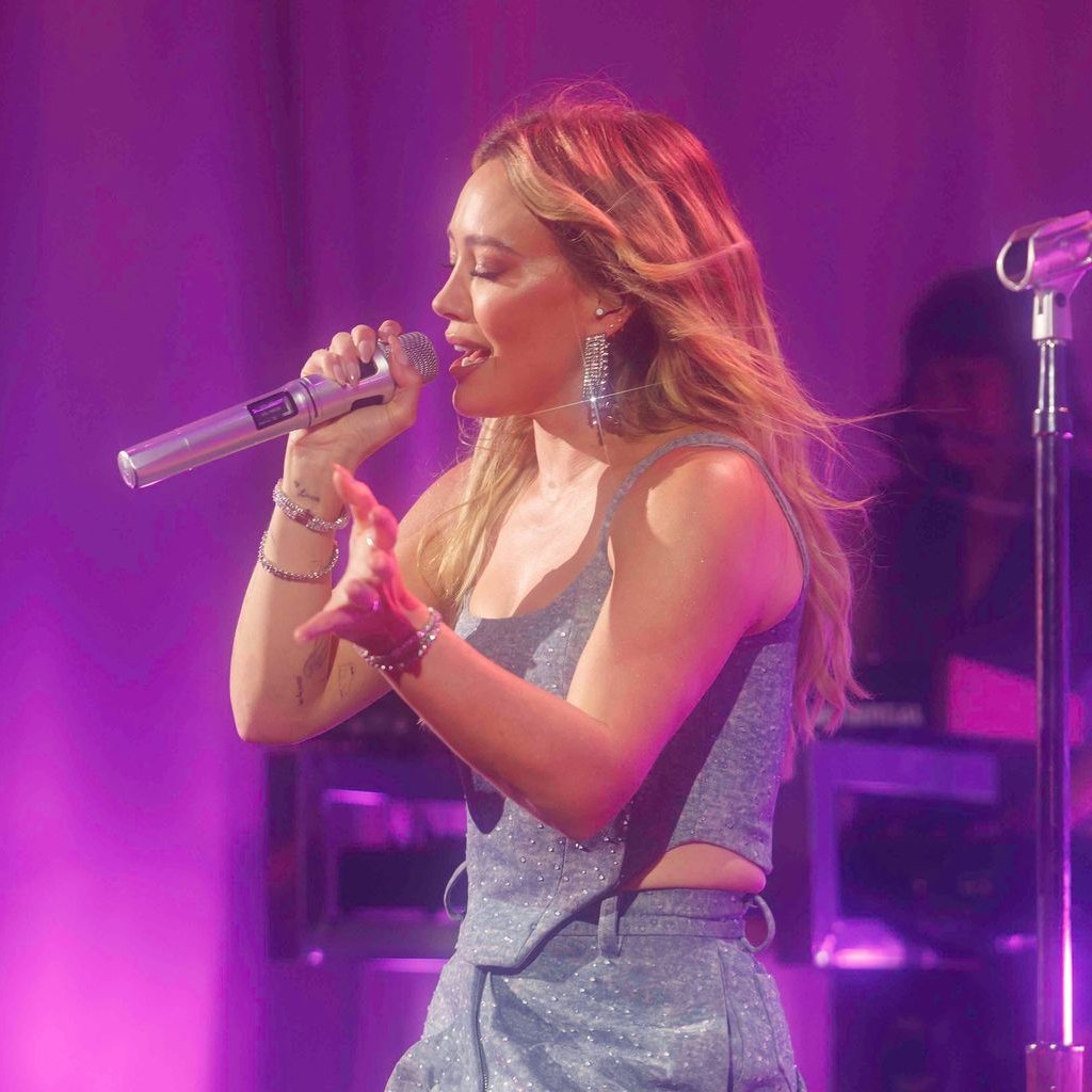 HilaryDiary's tweet image. “Fly” took off on Spotify after Hilary Duff’s London concert ✈️

Streams climbed from 12,153 to 50,309 in one day, marking a +313.96% jump.