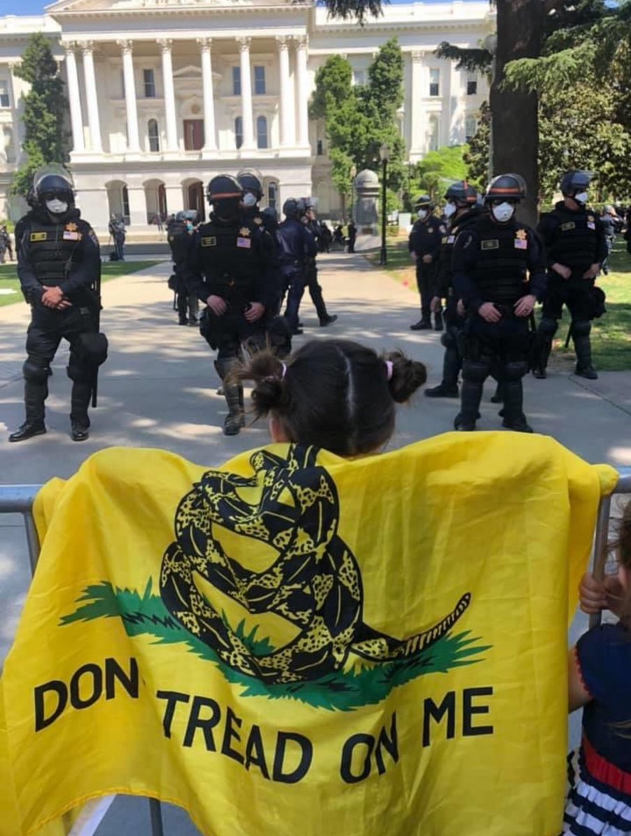 InformedMama209's tweet image. Authoritarian ?? Gavin Newsom has the audacity to talk while under his command riot officers were used against Californians peacefully protesting his extreme lockdowns May 1, 2020. They arrested 32 of us, including myself. The arresting officer telling me to “behave”, and zip…
