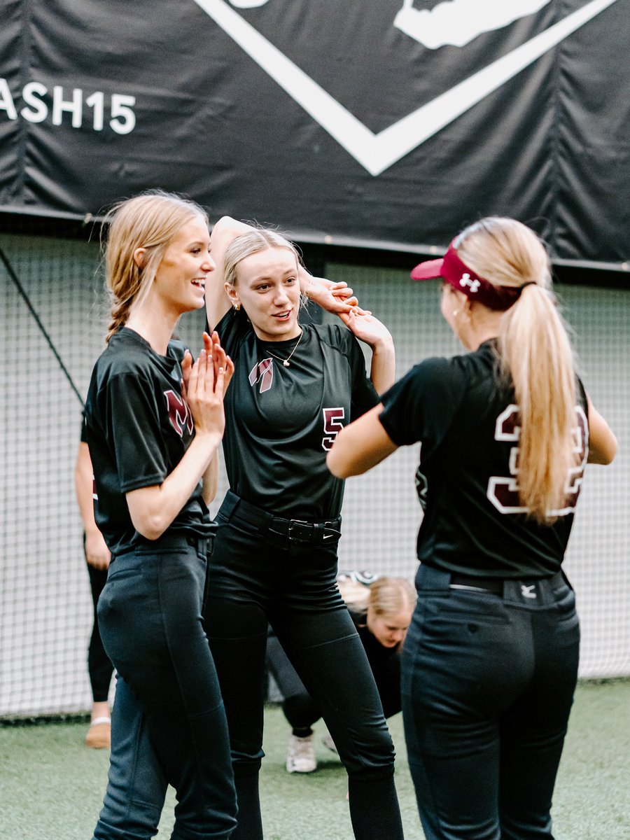 MASH Softball tweet media