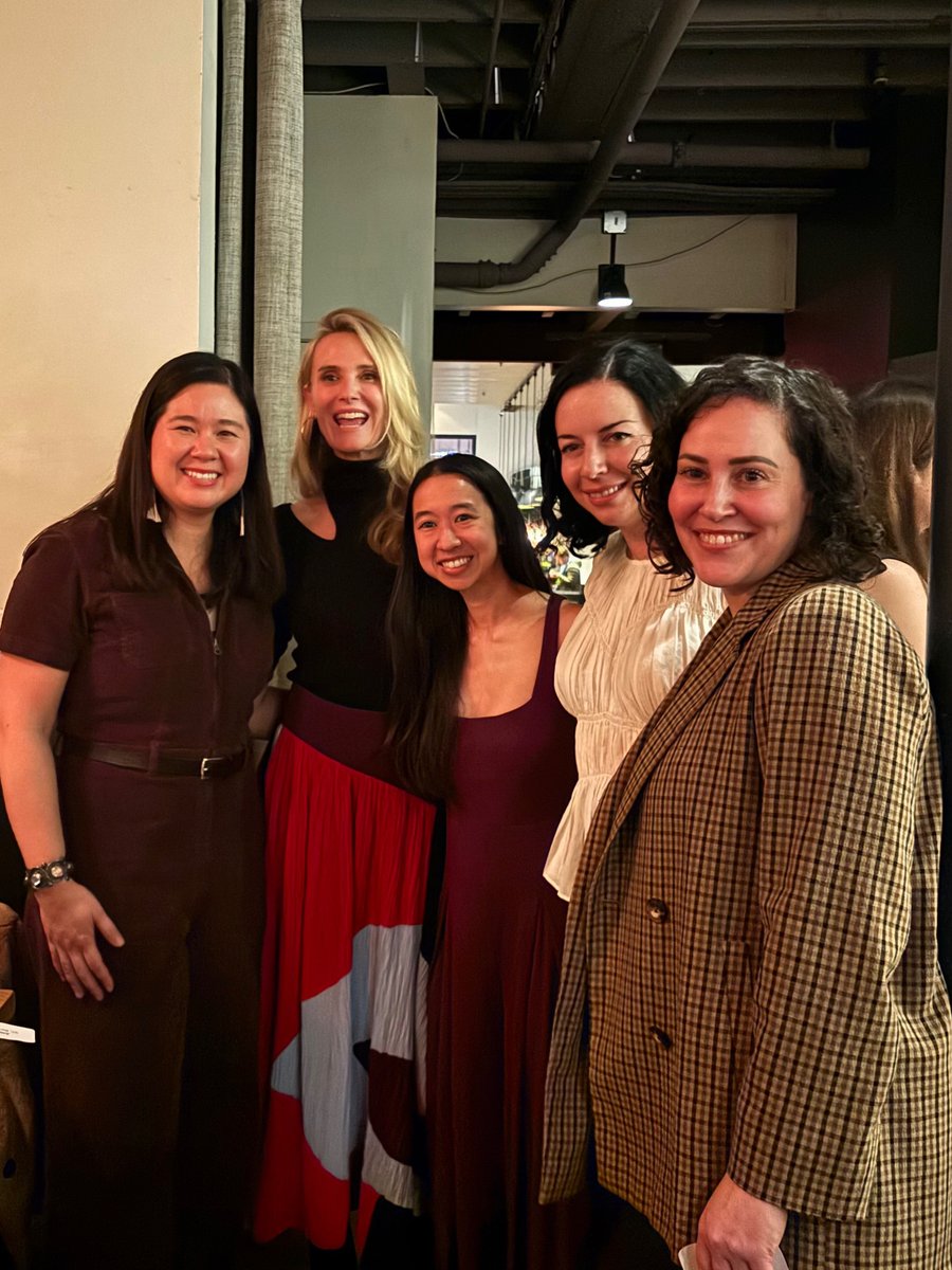 Yana Welinder tweet media