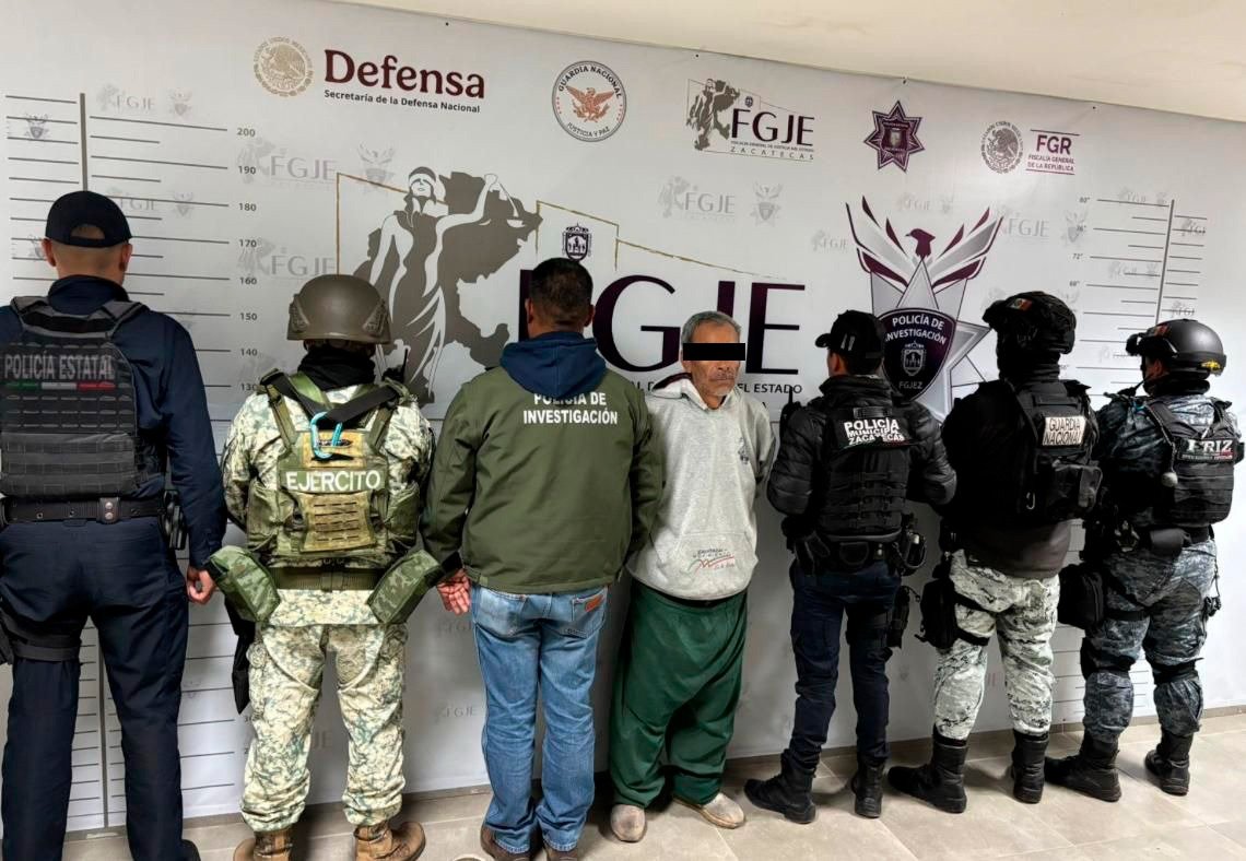 En el marco de los operativos interinstitucionales de seguridad y vigilancia, elementos de la #PEP y Policía Municipal de Zacatecas, en coordinación con el Sedena GN y PI de la FGJE, detuvieron a un masculino con tres órdenes de aprehensión vigentes.n9.cl/bvpop