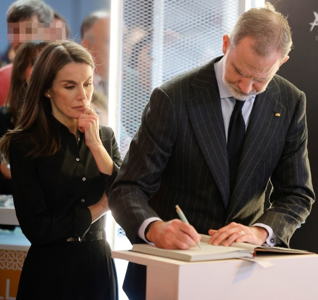 CapitanBitcoin's tweet image. 🚨 Momentos bajos de popularidad para la monarquía, incluso entre aquellos de antes la apoyaban. ¿Has cambiado también tu opinión sobre ellos?