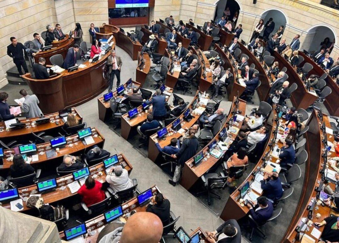🚨 Alerta Judicial 🚨

El Decreto que le quita una prima al Congreso, no solo afecta a congresistas. Su impacto se extiende a todo el Poder Judicial, poniendo en riesgo salarios y derechos conquistados con años de lucha sindical.

Comunicado completo 👇👇
asonaljudicialsi.com/2026/01/22/el-…