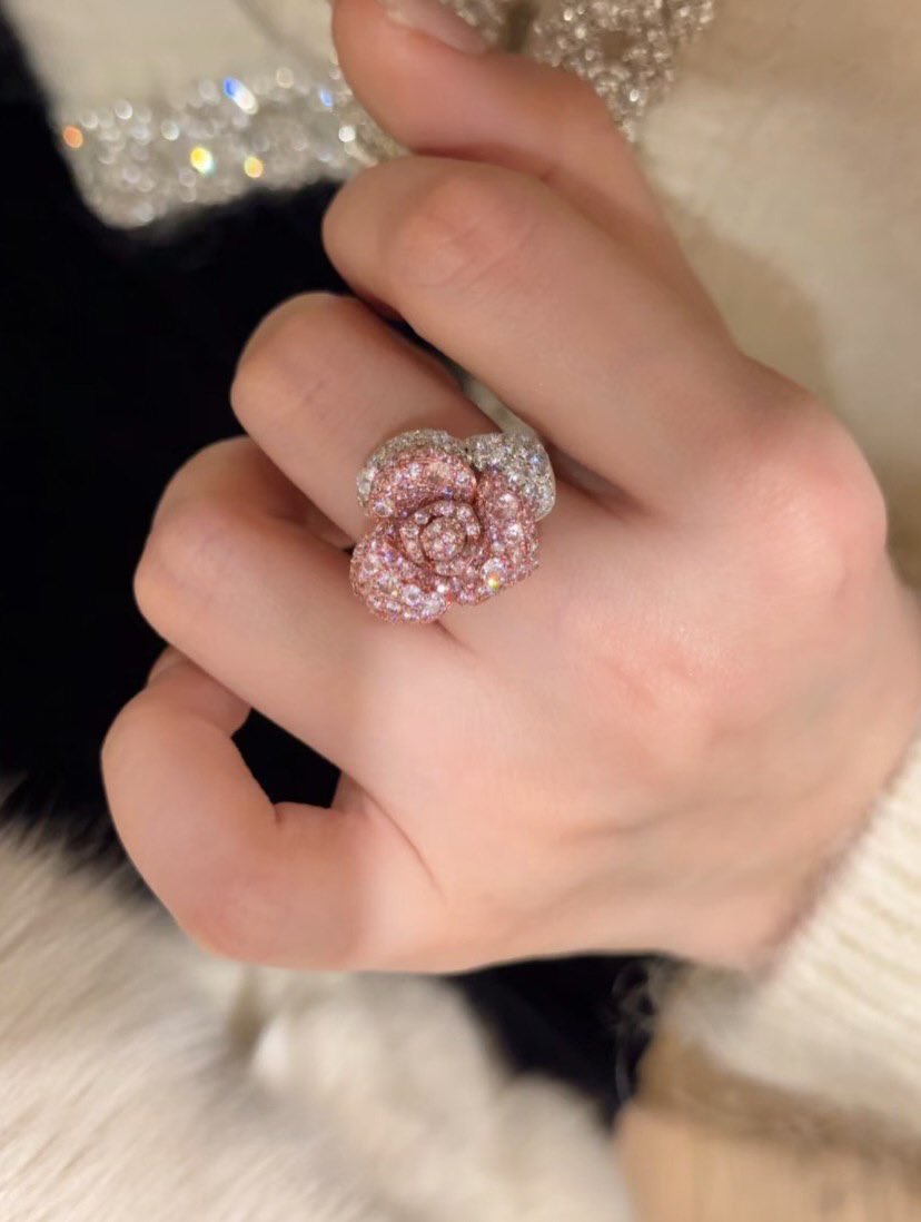 Beauty ✨ (@outfit_luxy) on Twitter photo 