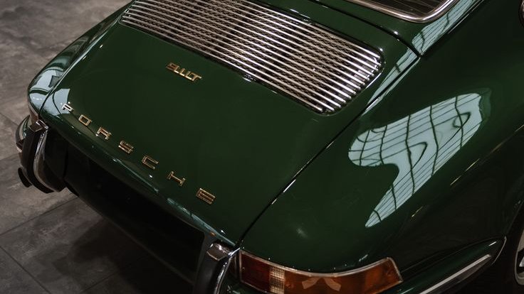 adonispara's tweet image. There's something about green lately