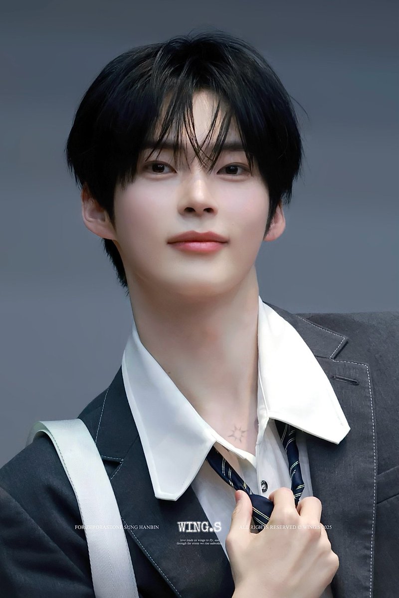 SHBCHART's tweet image. [INSTIZ | 260122] — Hot Entertainment ❤️‍🔥🟢

— Sung Hanbin occupies 12 spots out of the Top 20 after his recent Plus Chat live. 

#SUNGHANBIN #성한빈 #ソンハンビン
#ZEROBASEONE #제로베이스원 #成韓彬