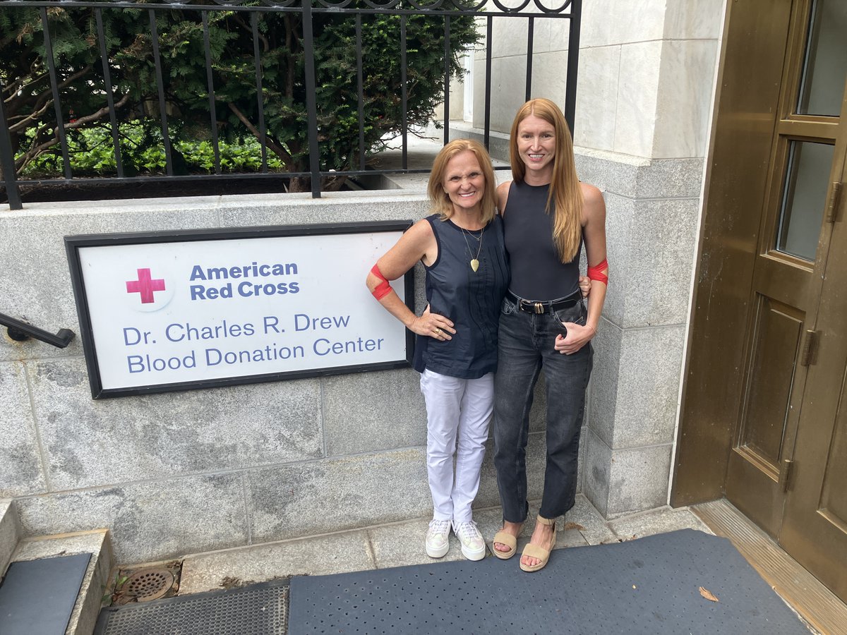 RedCross's tweet image. For Jane Swensen and her daughter, Anne‑Marie Engelstad, spending time together comes in many forms: museums, lunch, and rolling up their sleeves to donate blood.

Donating blood together isn’t your typical mother-daughter date, but for them, it’s become a meaningful tradition.…
