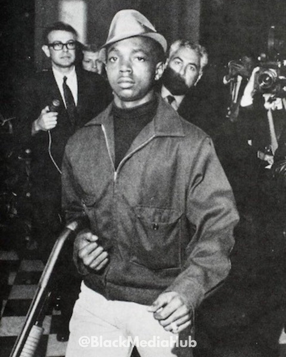 BlackMediaHub's tweet image. He was seventeen years old when the state decided he was disposable.
And what happened next revealed how easily America erased Black childhood when power felt threatened.
In 1968, Bobby James Hutton was still a teenager. He was a high school student from Oakland, California,…