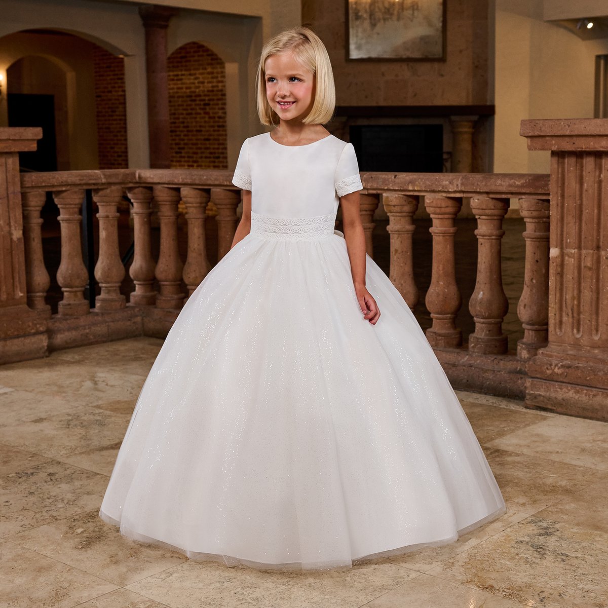 AngelicasDesign's tweet photo. 🌷Style: RB9172 ✨Flower Girl Dresses  🌷
✨Baptism &amp; First Communion✨Angelica's Design Store ✨

#baptism #Communion #FlowerGirl #sayyestothedress #PrincessStyles #quinceañerashop #DesMoines #Iowa #MerleHayMall #AngelicasDesign https://t.co/PBuKAoJSgr