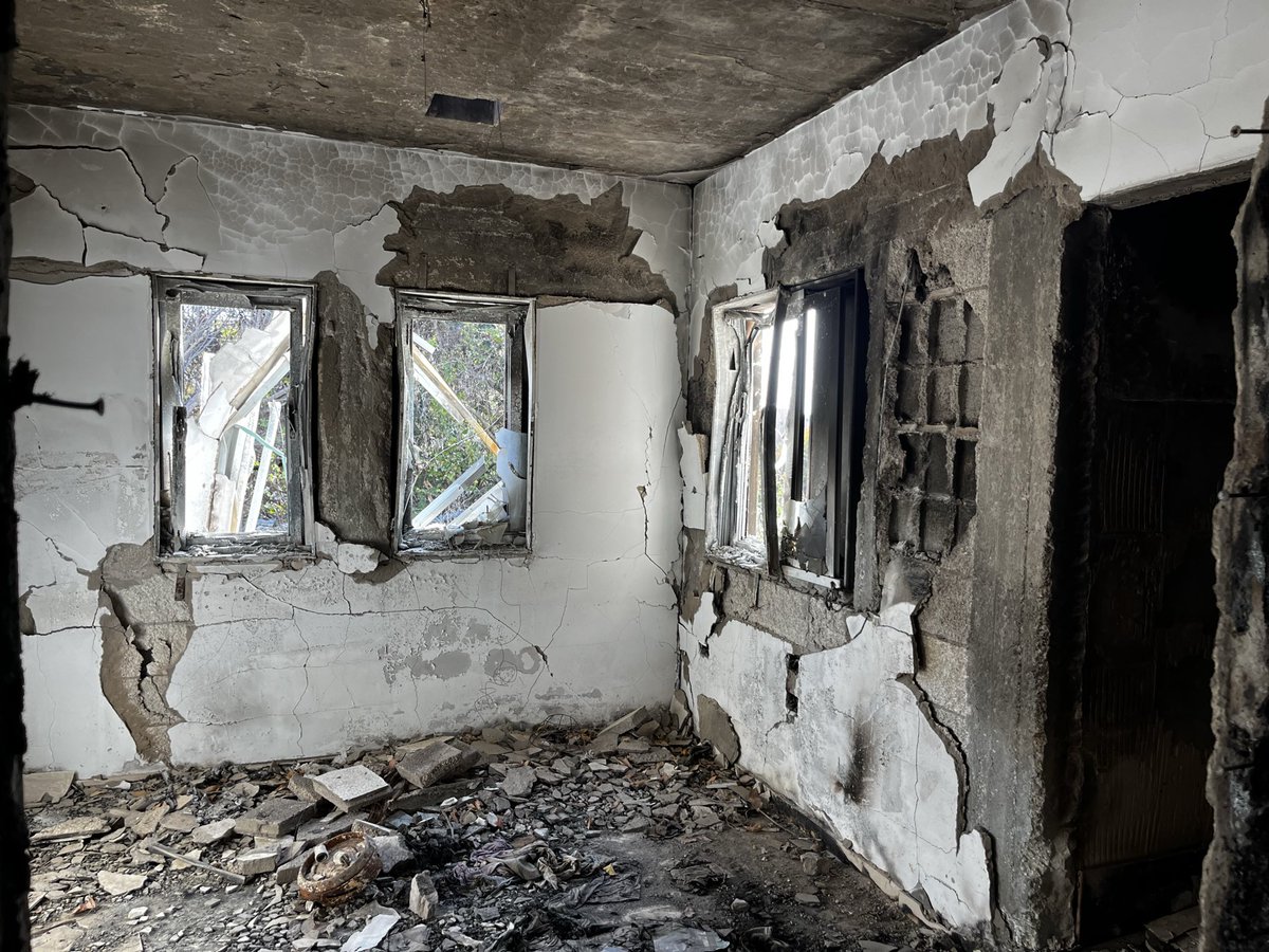 Avigdorii's tweet image. ככה נראה הבית של גיסי, שנרצח בקיבוץ בארי, כשאתה והמפלגה שלך הייתם על ההגה.