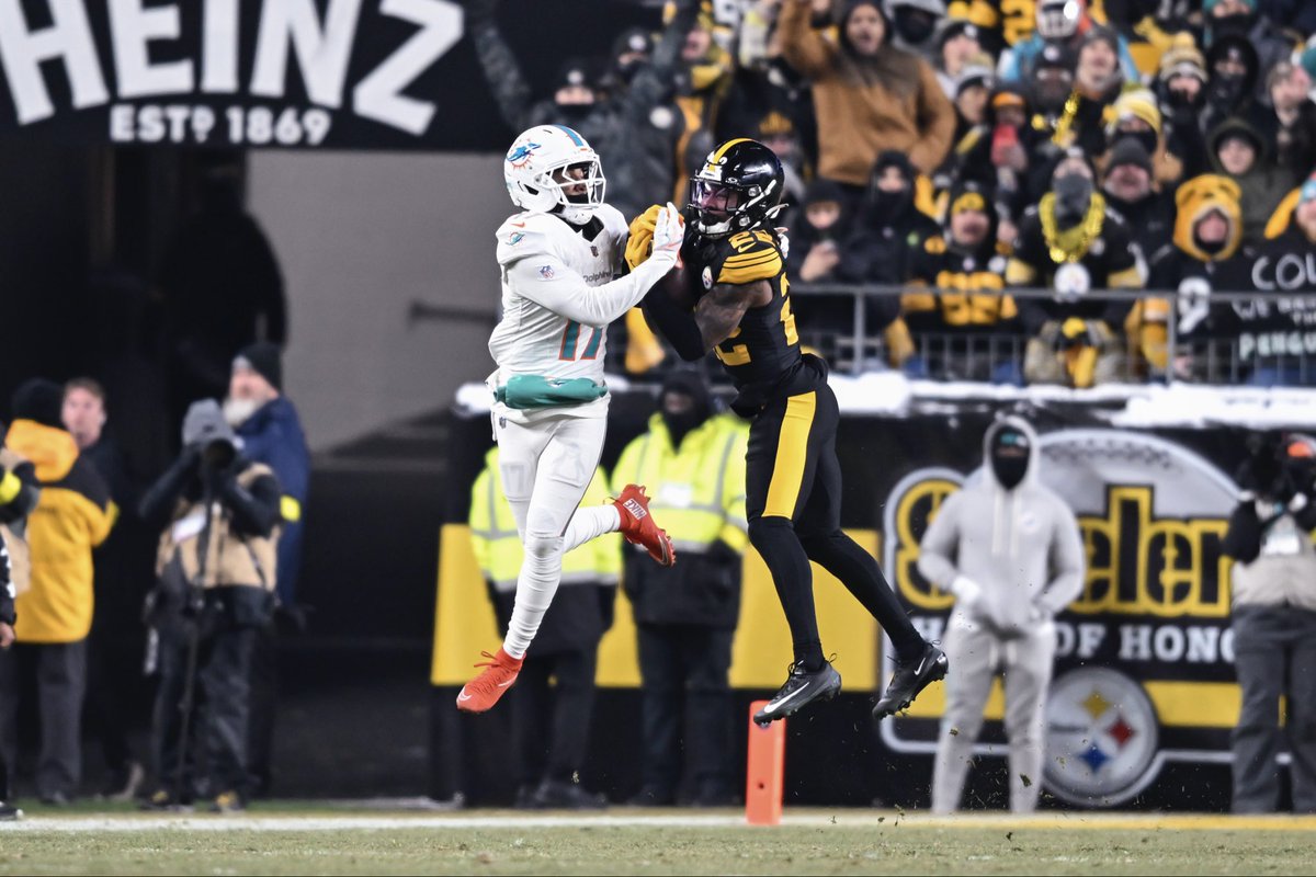 godschild3_'s tweet photo. 🖤💛
#HereWeGo https://t.co/HOzc8YyHgm