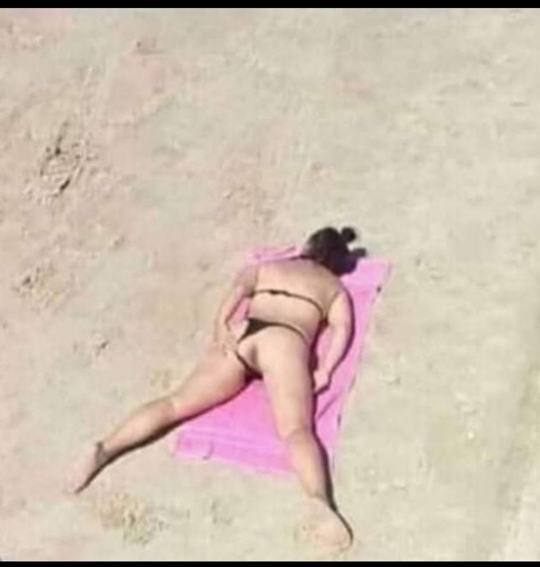 No creo que sea la manera, pero cada uno toma el sol como quiere 🤷🏻‍♂️